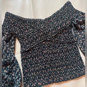 NWT cupcakes & cashmere Floral Off-Shoulder Top - Size S
